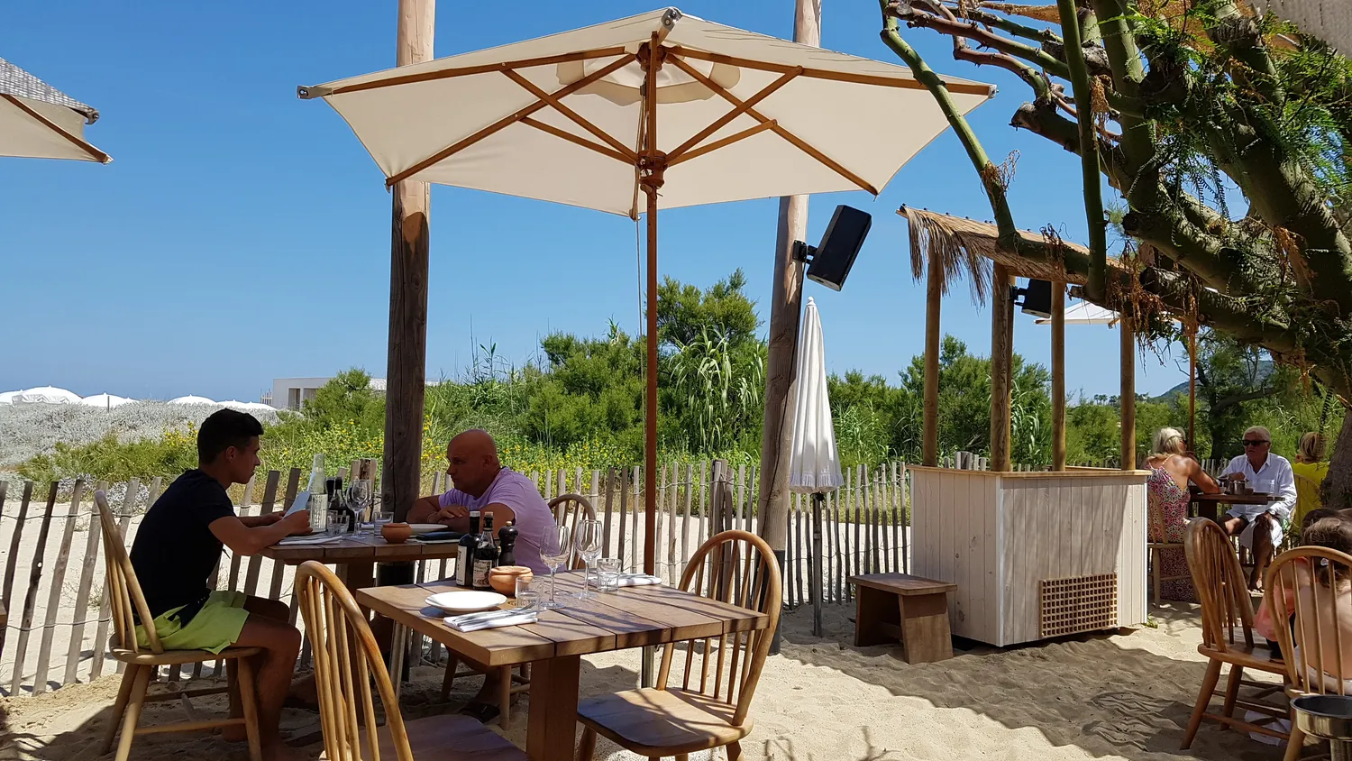 Reservation at INDIE BEACH restaurant - Saint Tropez | KEYS