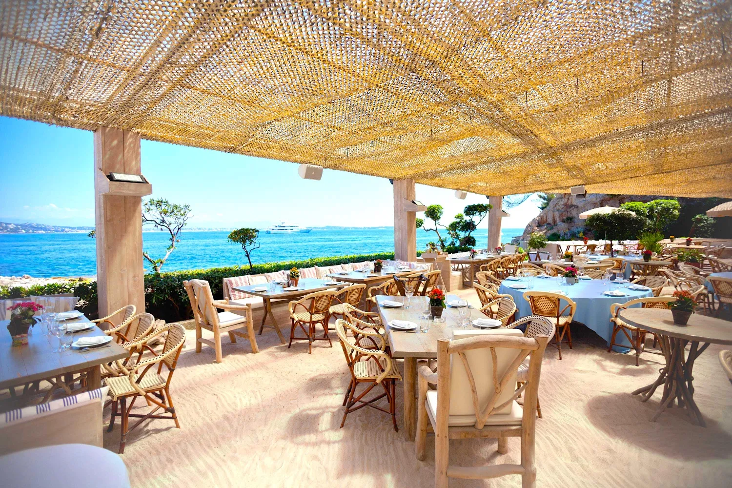 La Guérite beach restaurant Cannes