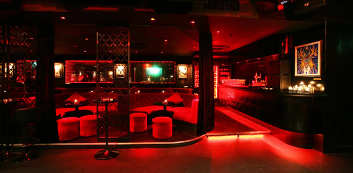 Le Baron nightclub Paris