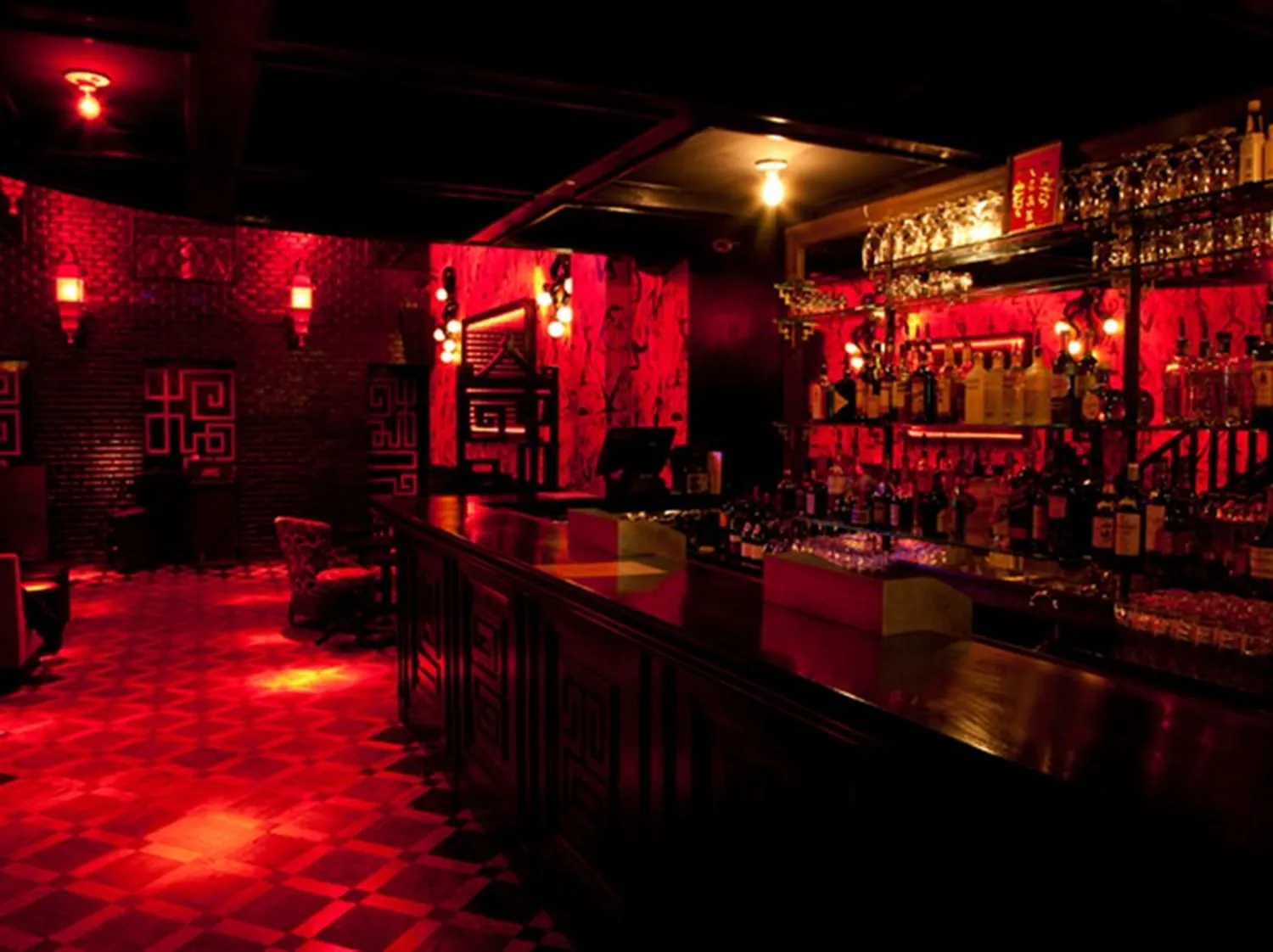 Le Baron nightclub Paris