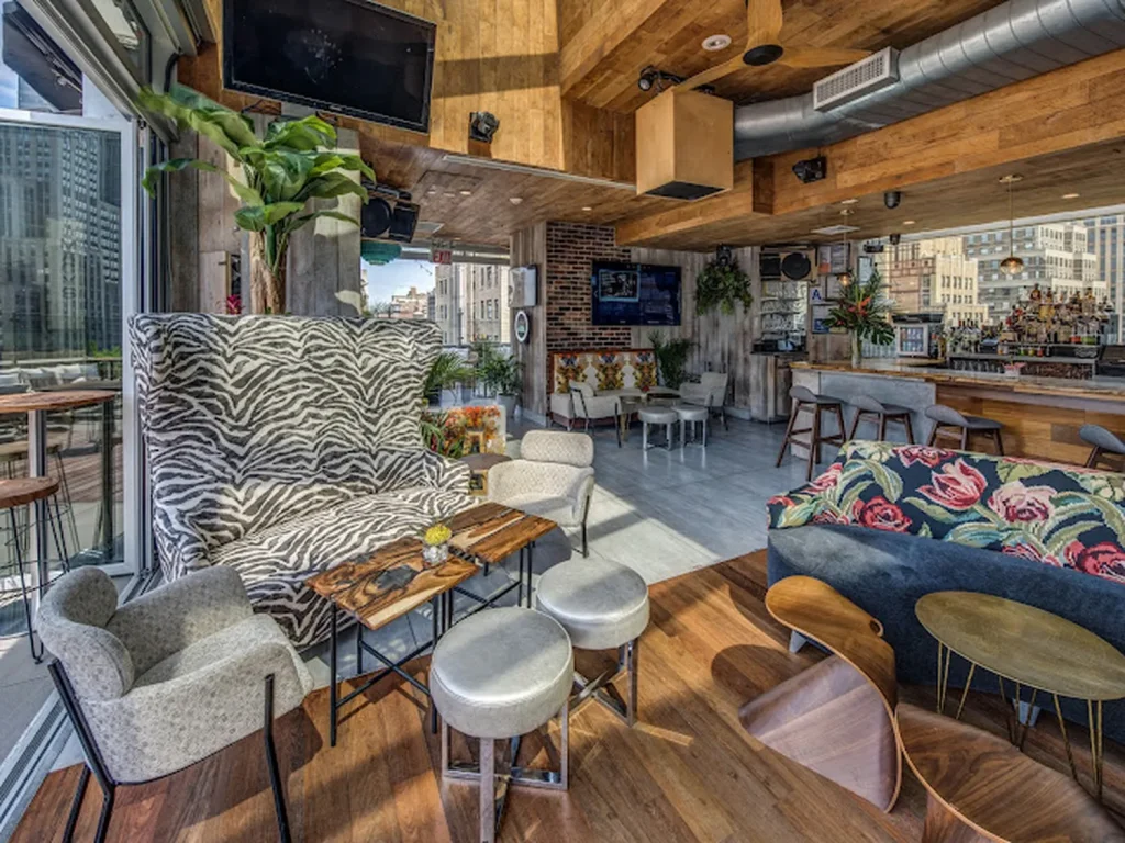 Reservation at MONARCH rooftop NYC KEYS