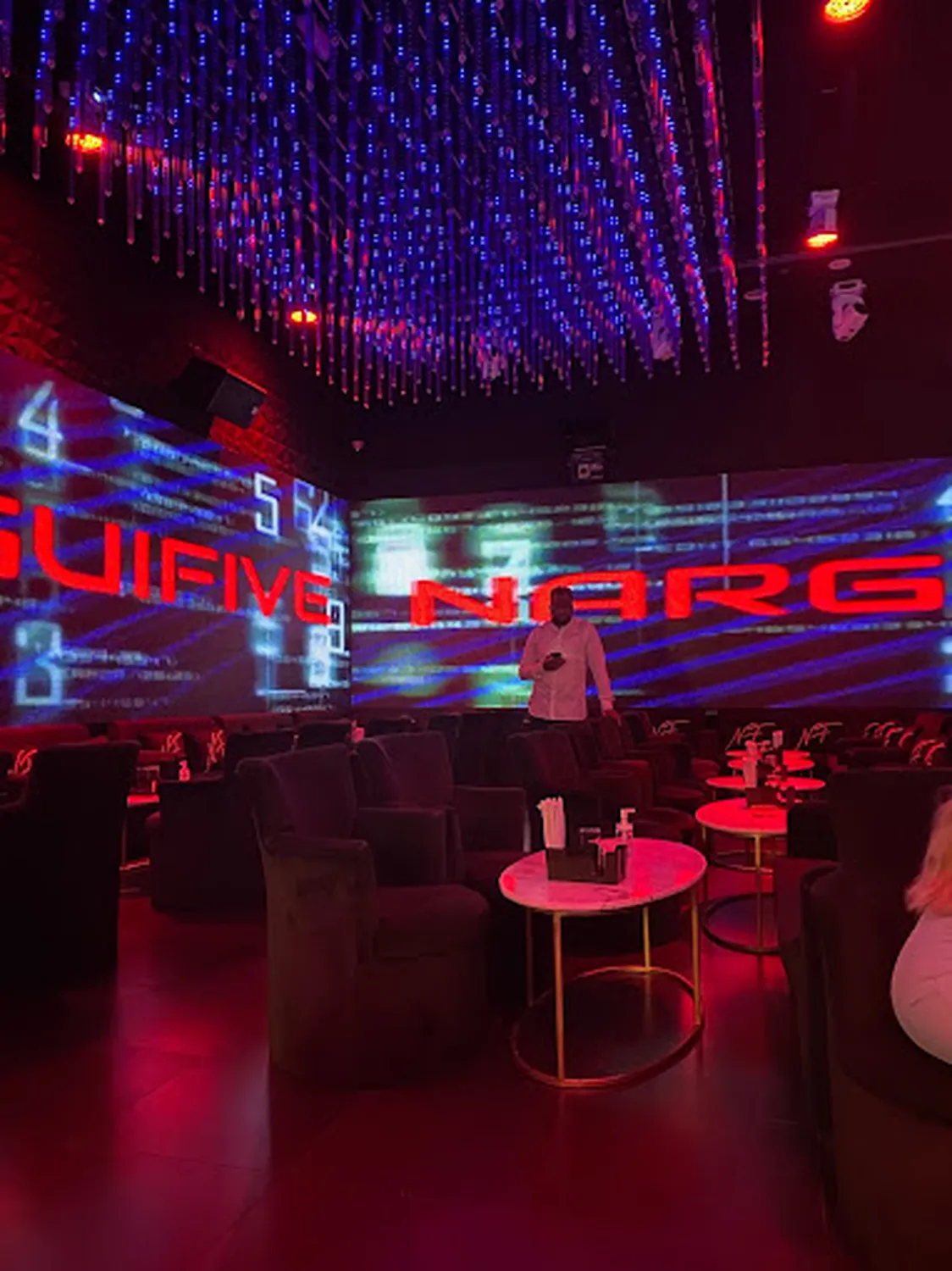 Nargui Five lounge Dubaï