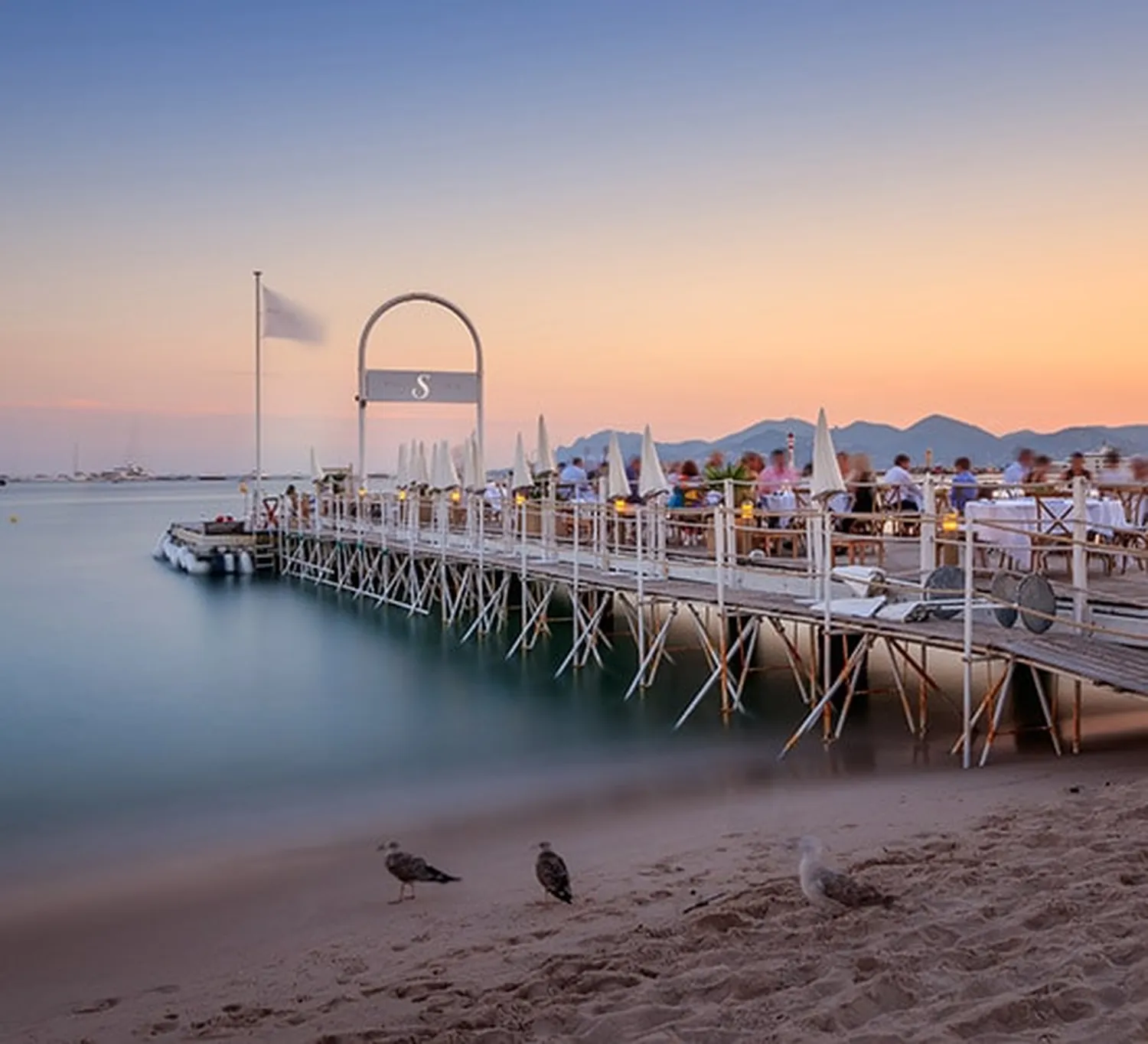 Palais Stéphanie Beach Cannes