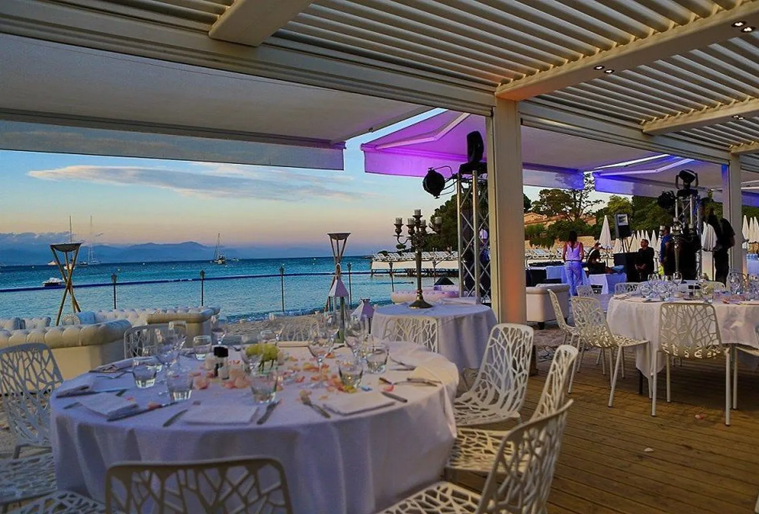 Plage Keller restaurant Cannes