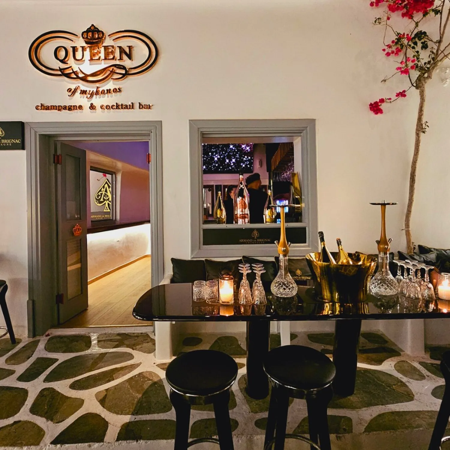 Queen nightclub Mykonos