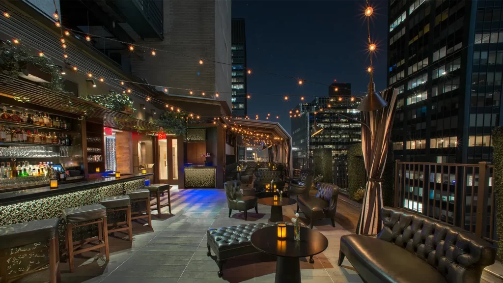 Reservation at UPSTAIRS rooftop NYC KEYS