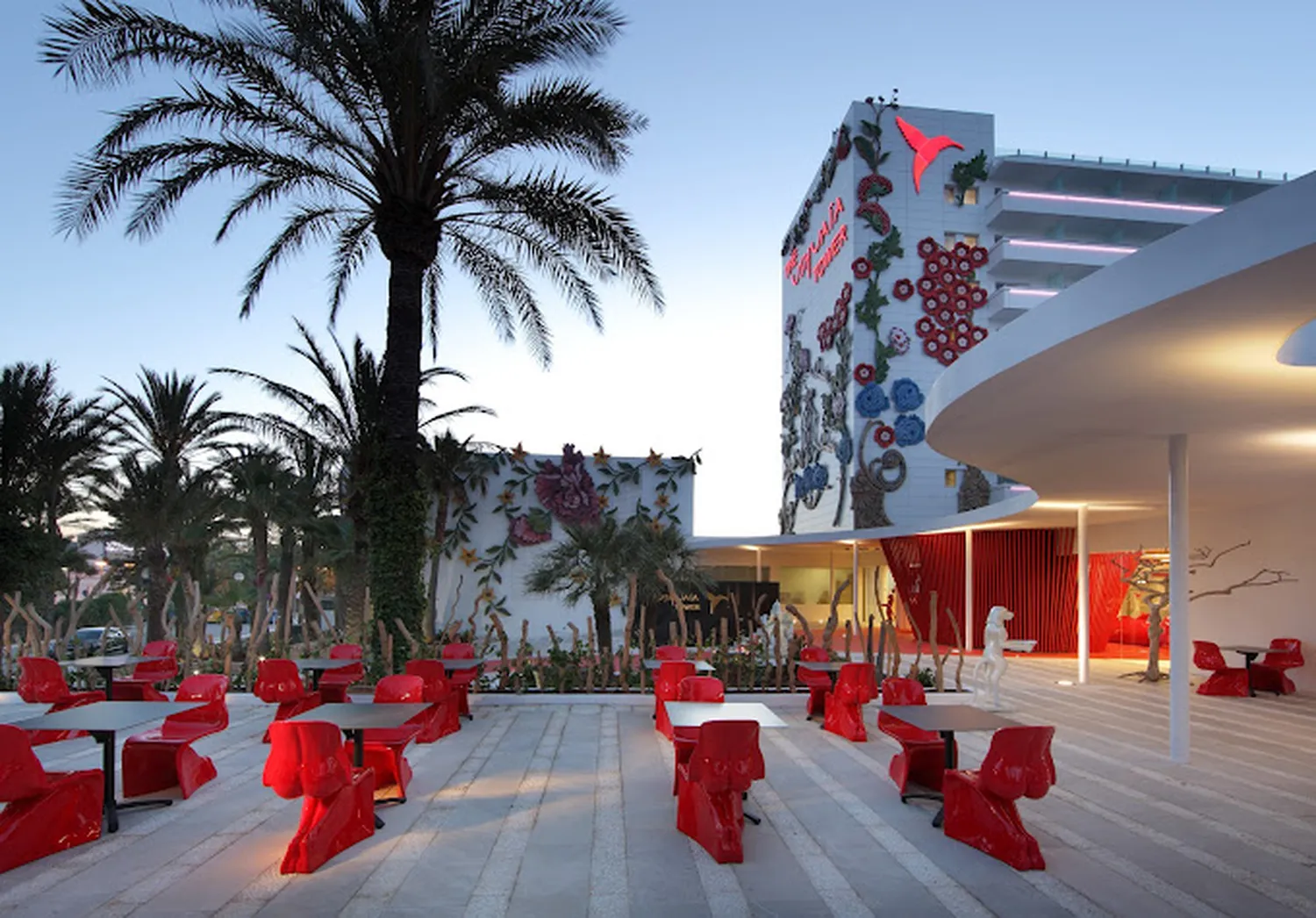 Ushuaia nightclub Ibiza_theworldkeys_1