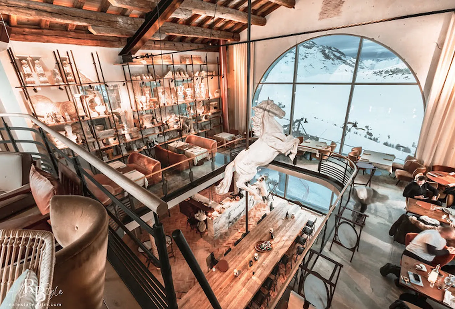 La Folie Douce restaurant Val d&#039;Isère