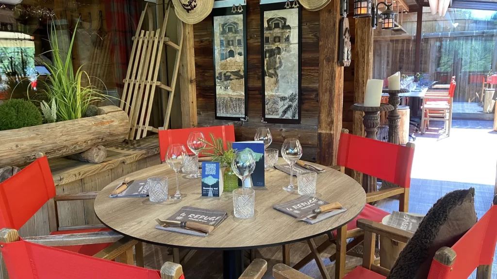 Reservation at LE REFUGE restaurant Megève KEYS