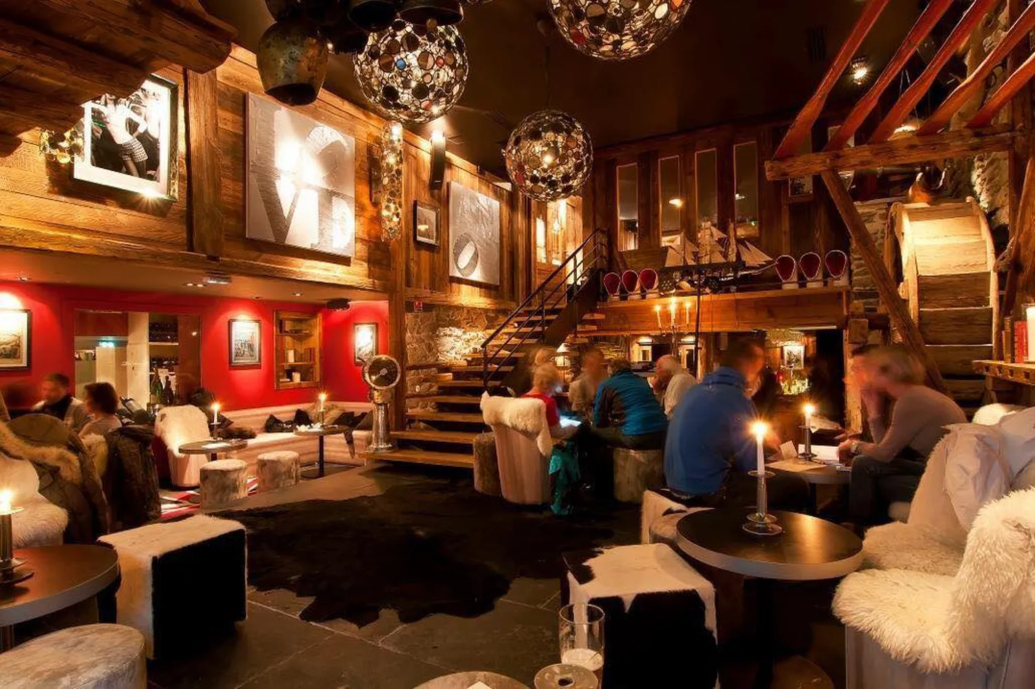 Les Caves nightclub Chamonix