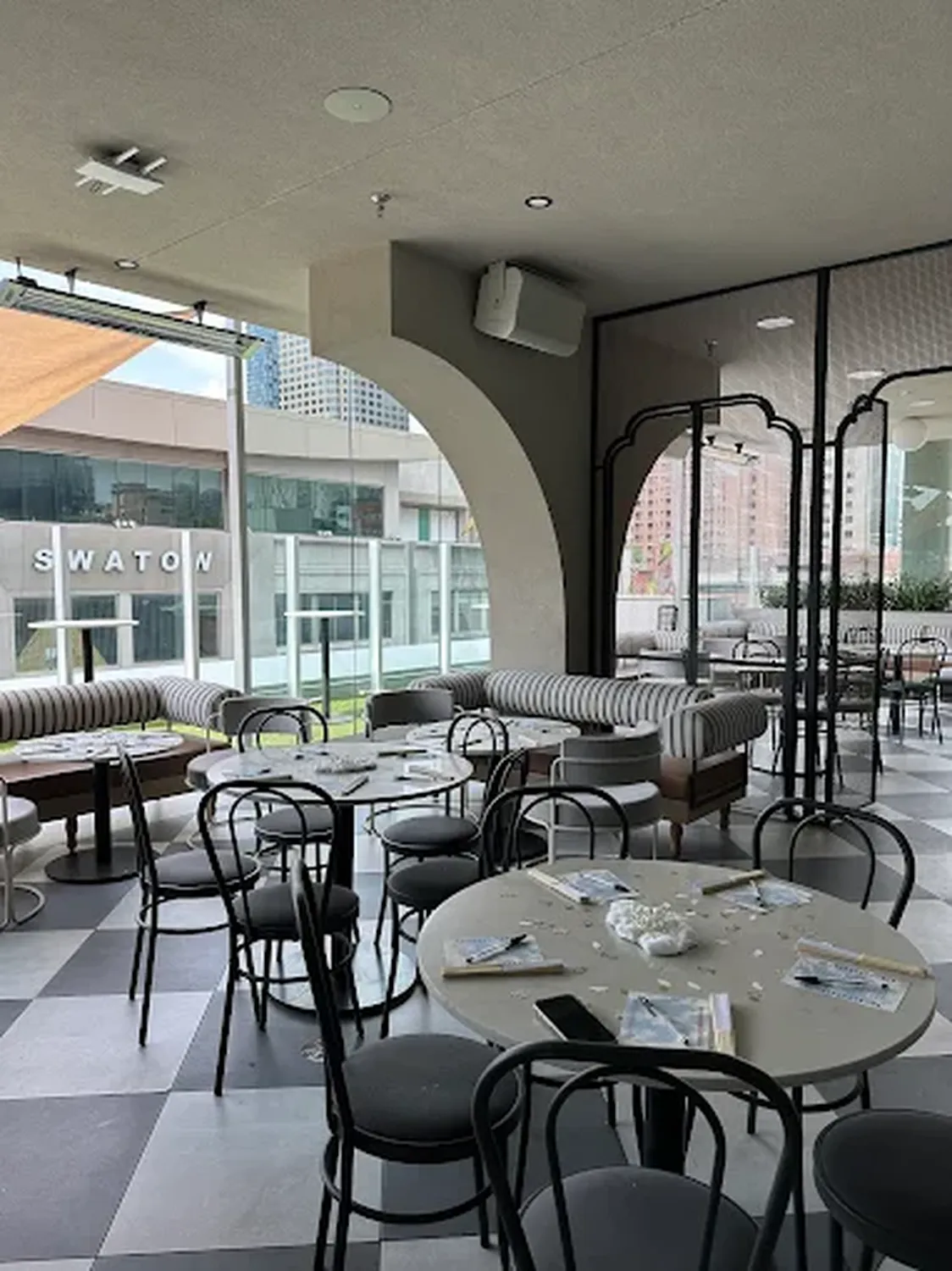 Terrasse Carla restaurant Montreal