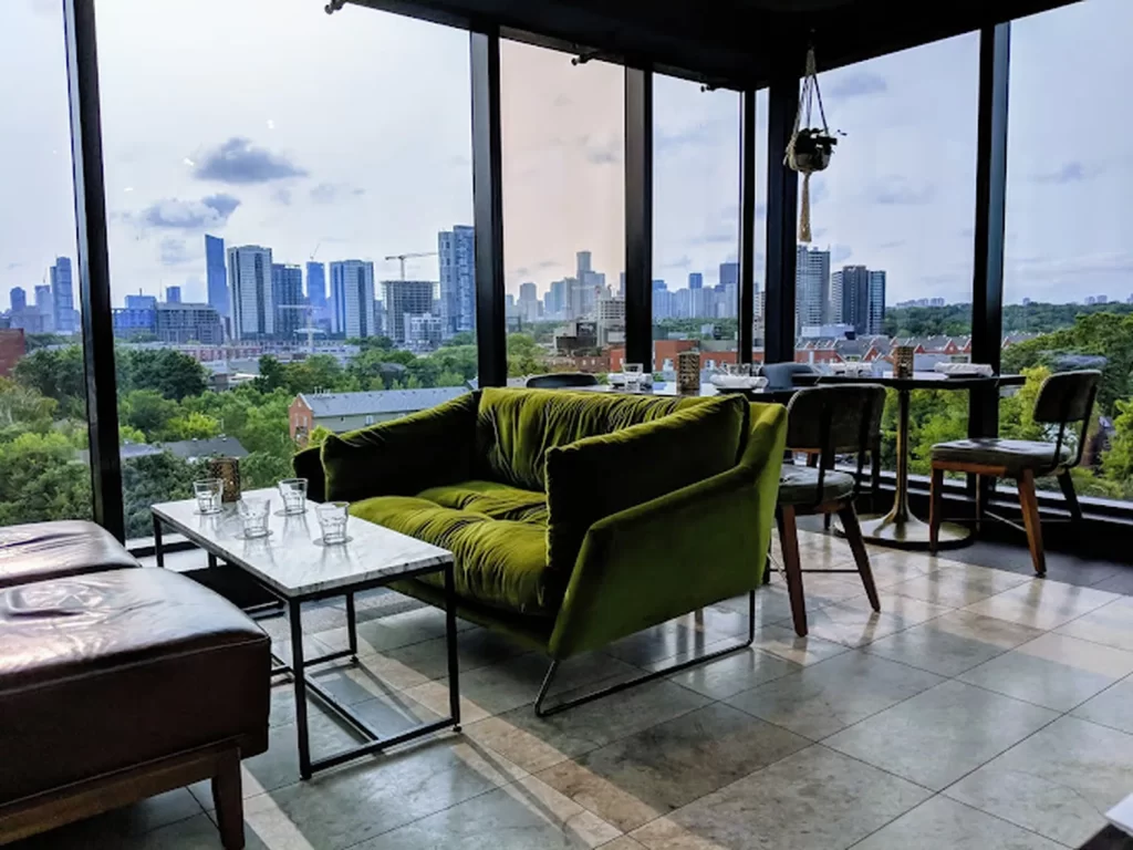 Reservation at THE ROOFTOP restaurant Toronto KEYS