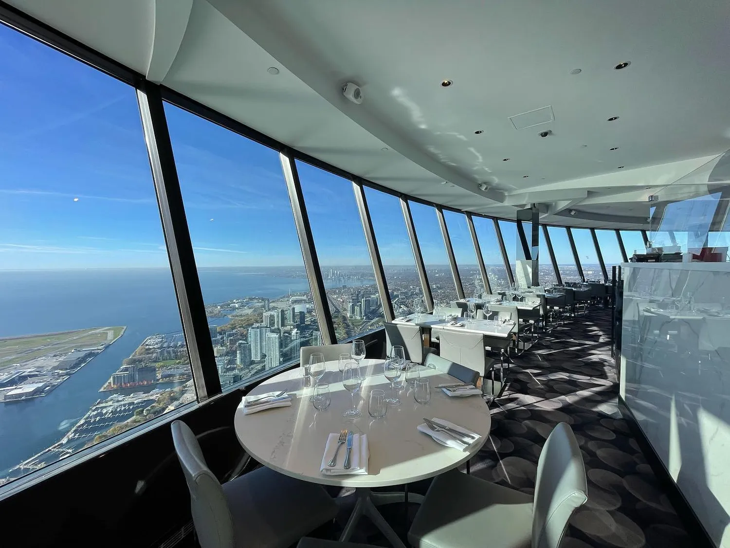 360 restaurant Toronto