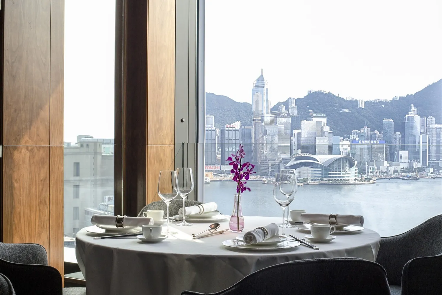 Above & Beyond restaurant Hong Kong