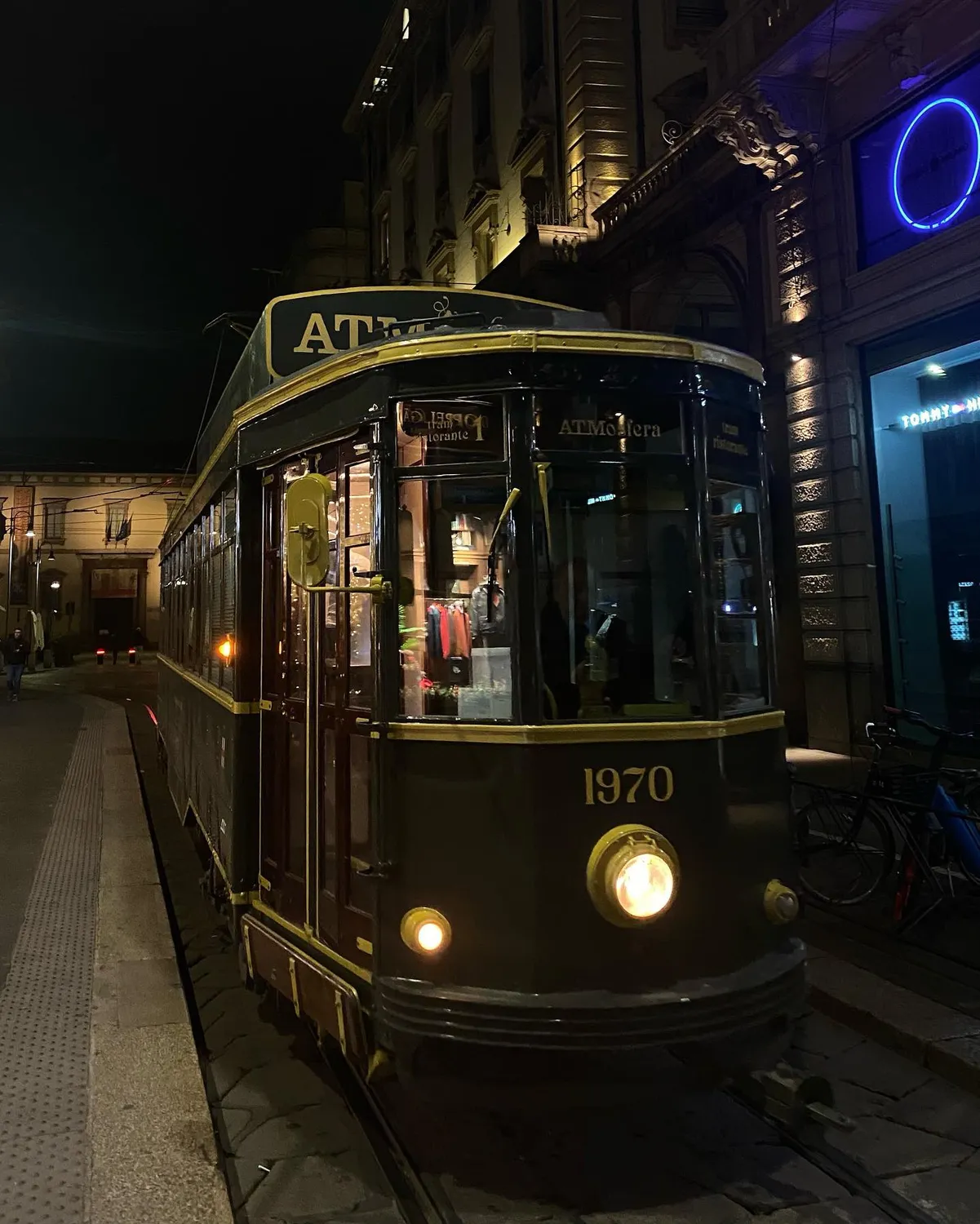 Atmosfera restaurant Milan