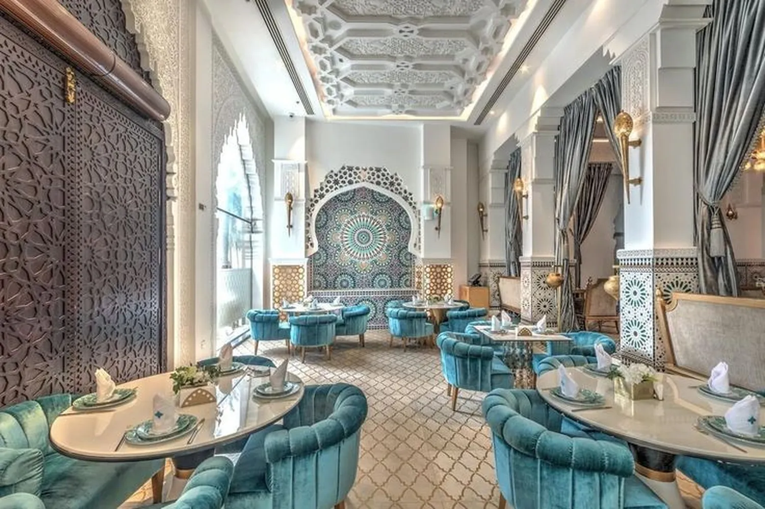 Bab Al Mansour restaurant Dubaï