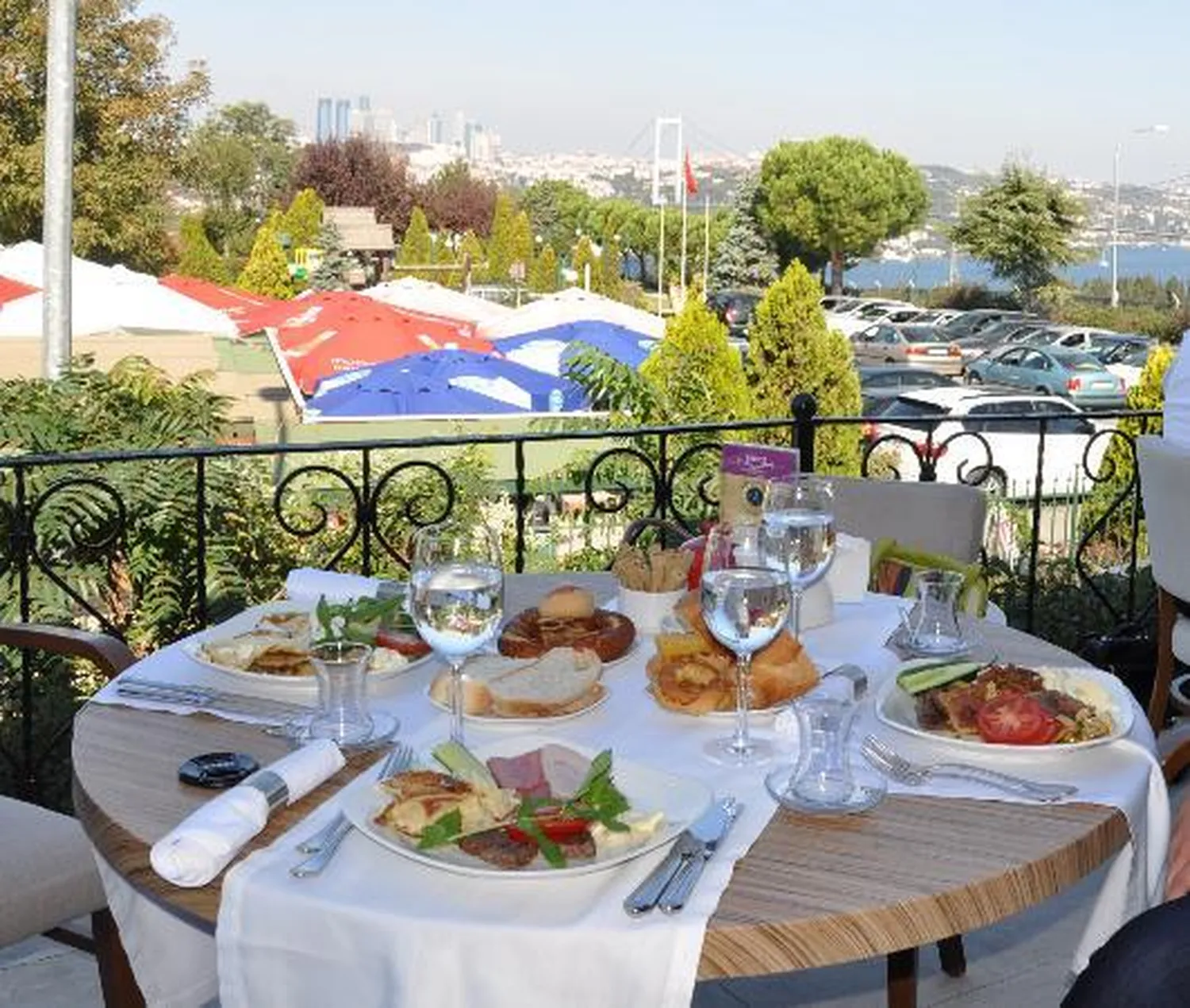 Bridge restaurant Istanbul