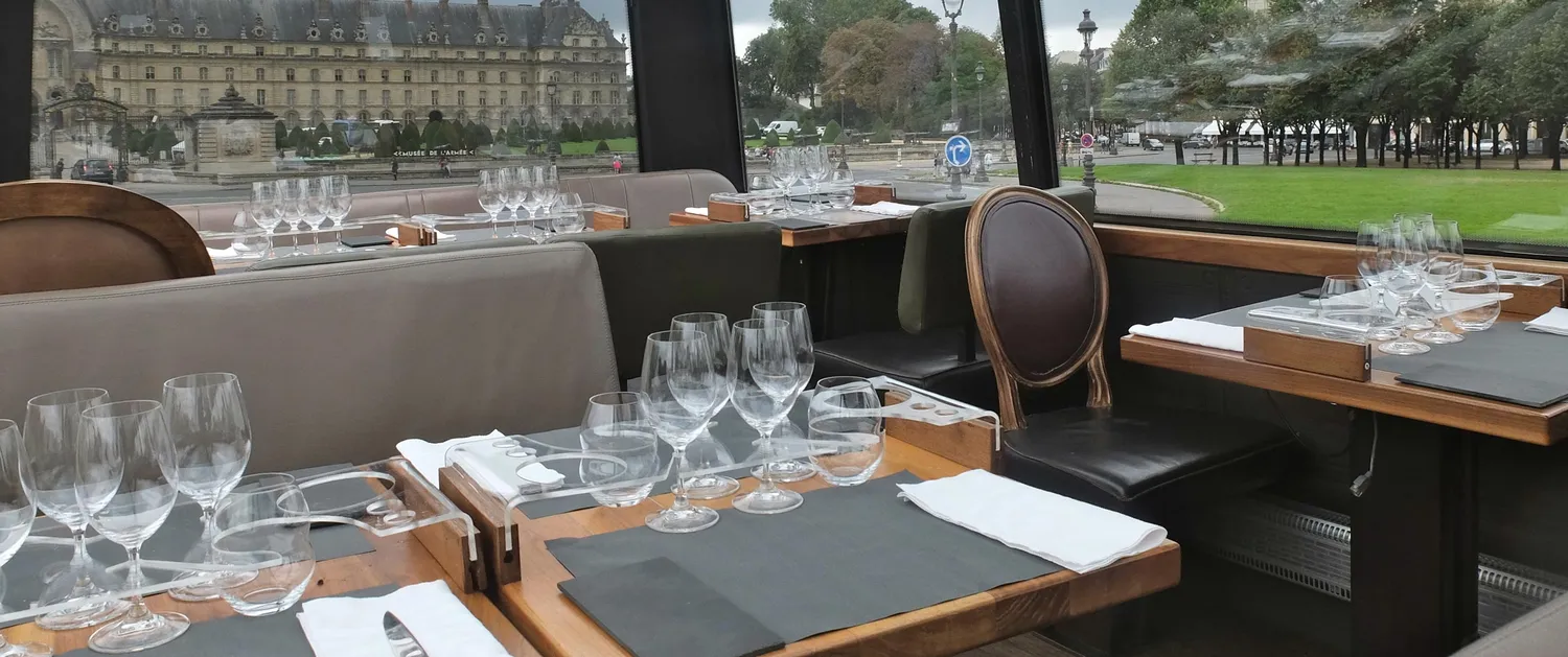 Bustronome restaurant Paris