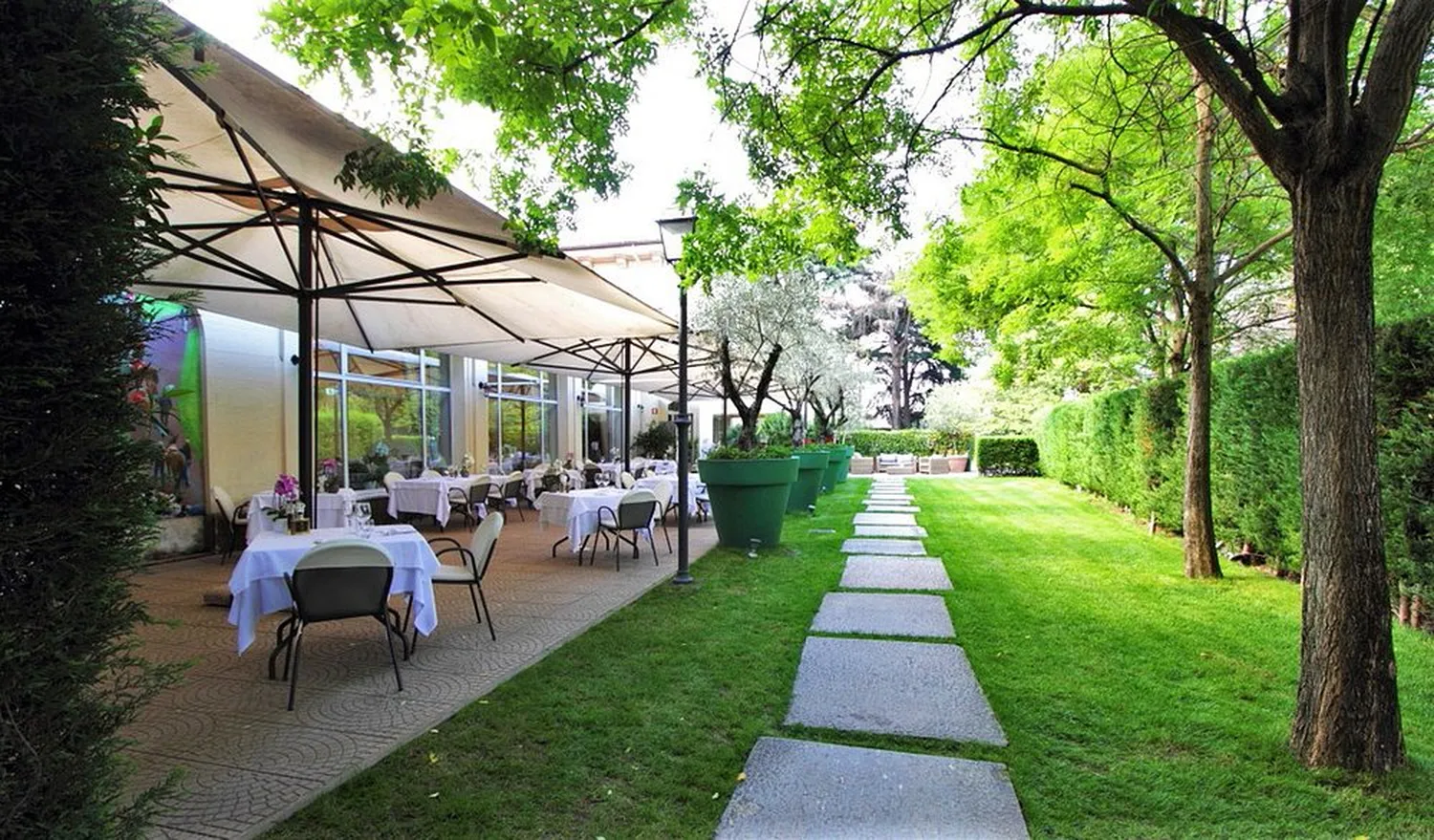 Canter 1920 restaurant Milan