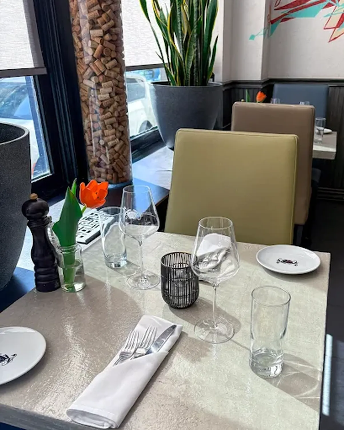 Chez Delmo restaurant Montreal