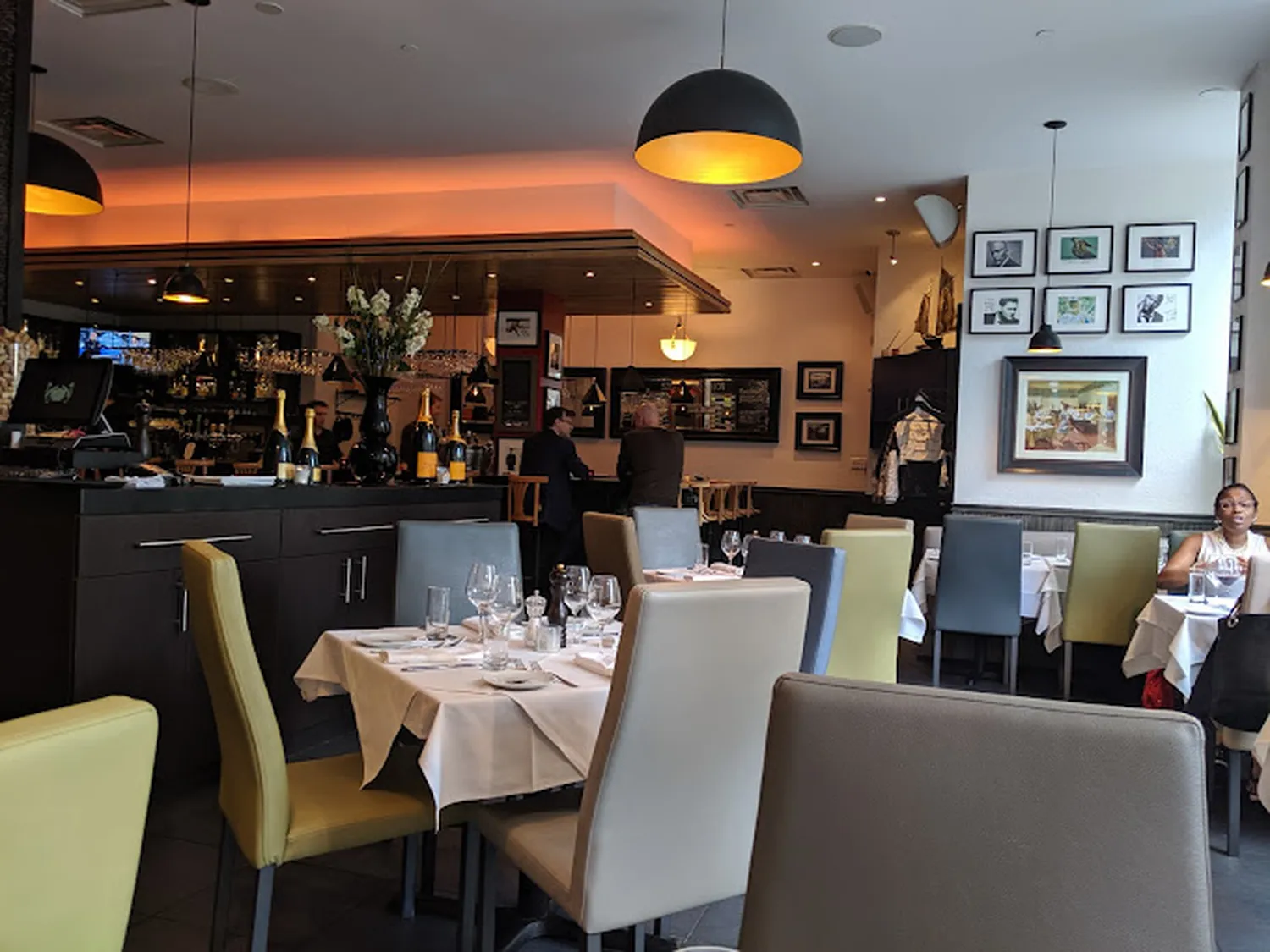 Chez Delmo restaurant Montréal