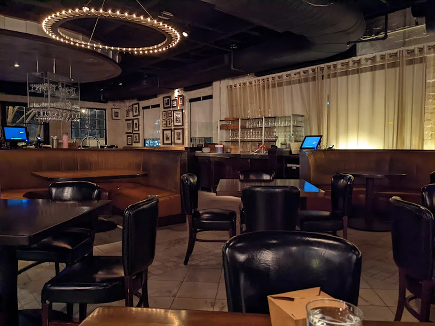 Ecco Midtown restaurant Atlanta