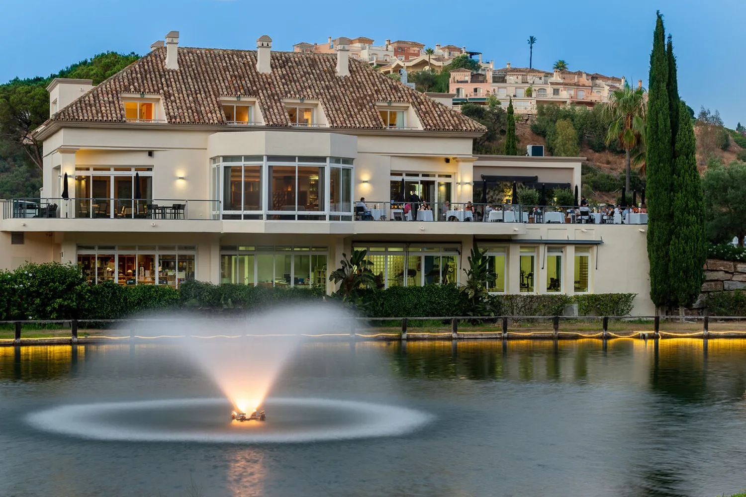 El lago restaurant Marbella