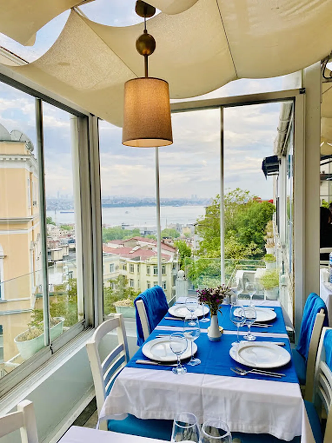 Eleos restaurant Istanbul