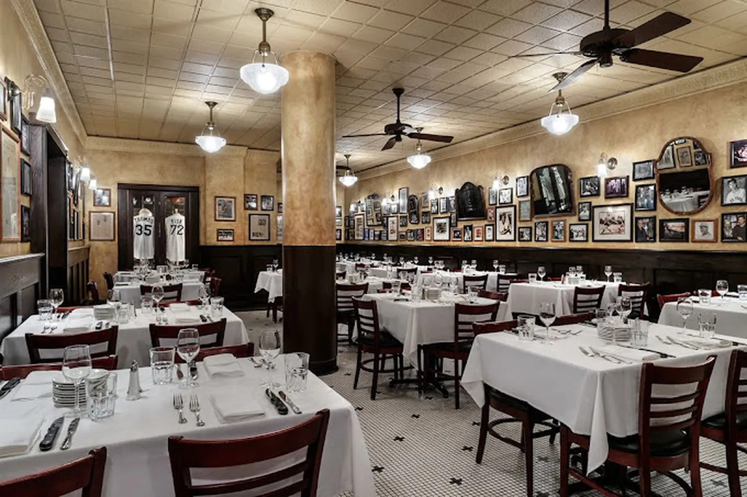 Harry Caray's restaurant Chicago