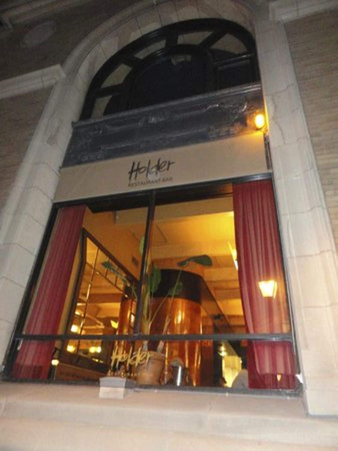 Holder restaurant Montréal