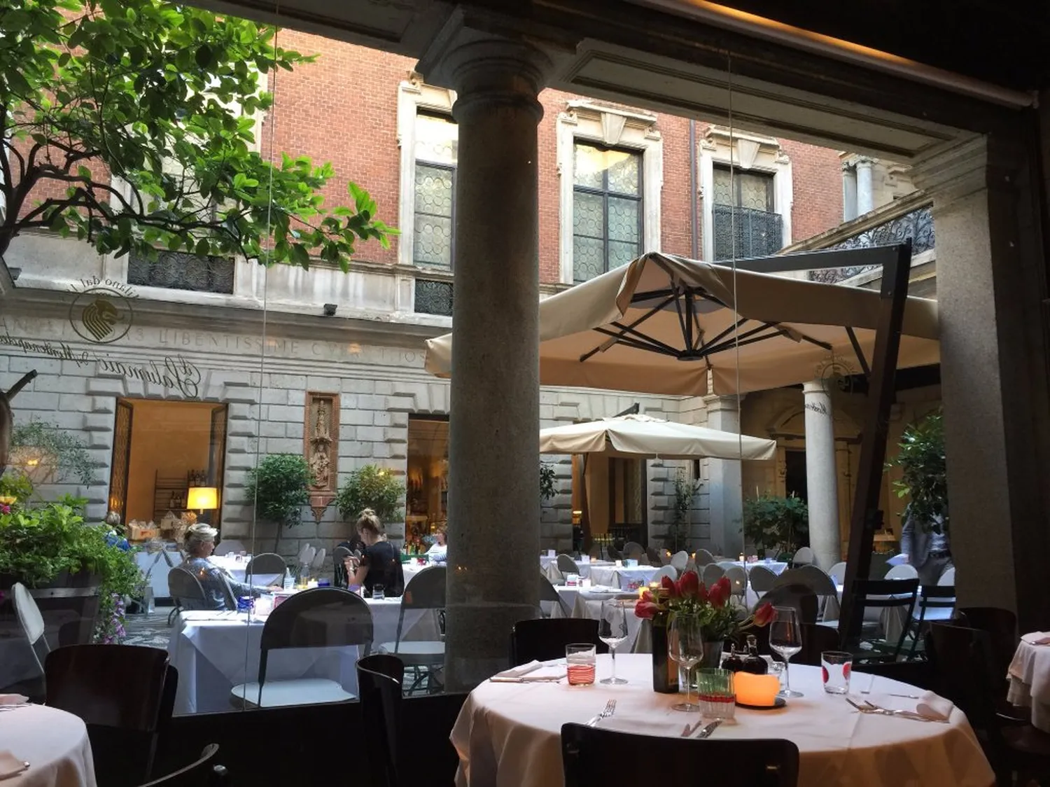 Il Salumaio di Montenapoleone restaurant Milan