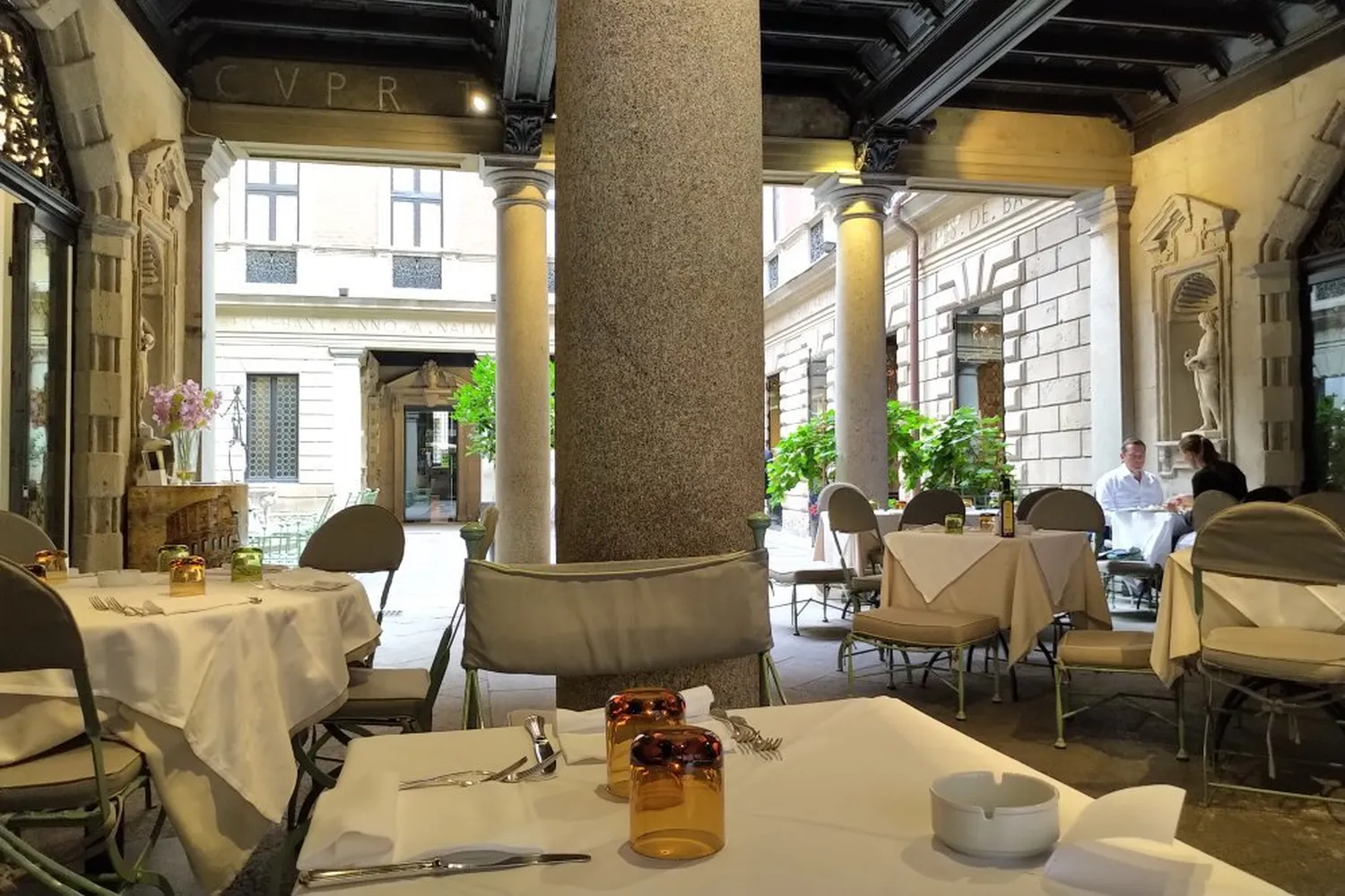 Il Salumaio di Montenapoleone restaurant Milan