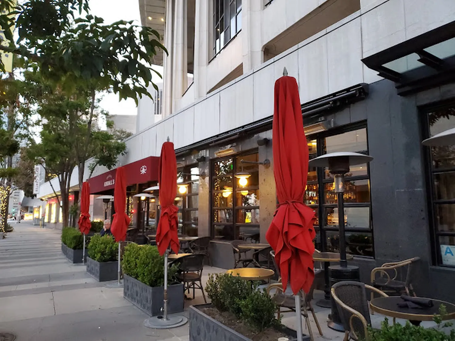 Kendall's Brasserie Los Angeles