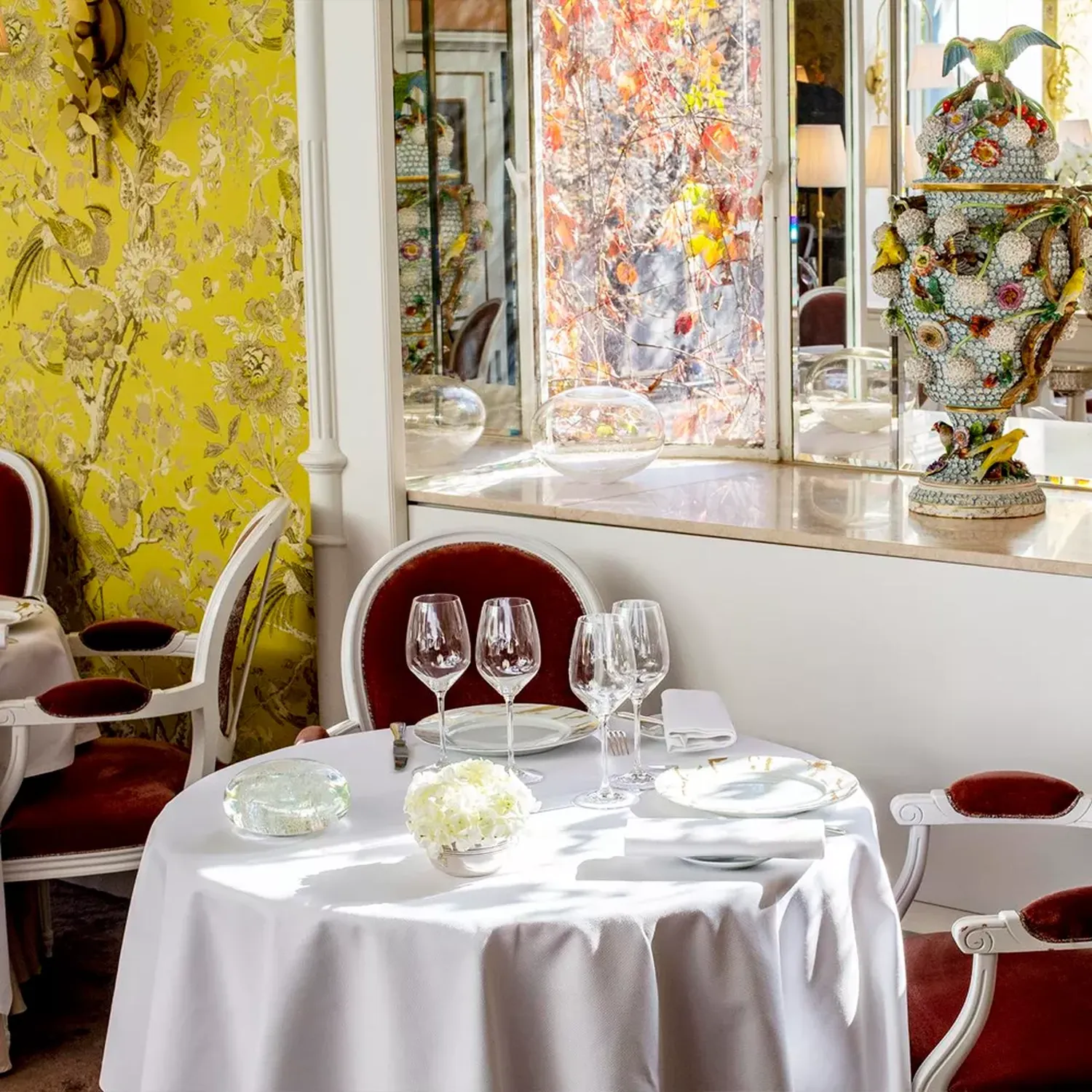 Lasserre restaurant Paris