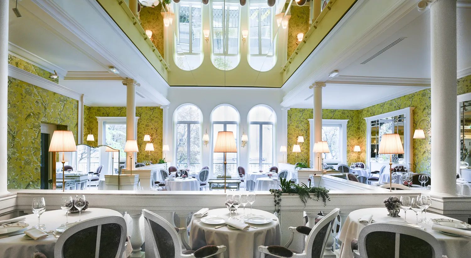 Lasserre restaurant Paris