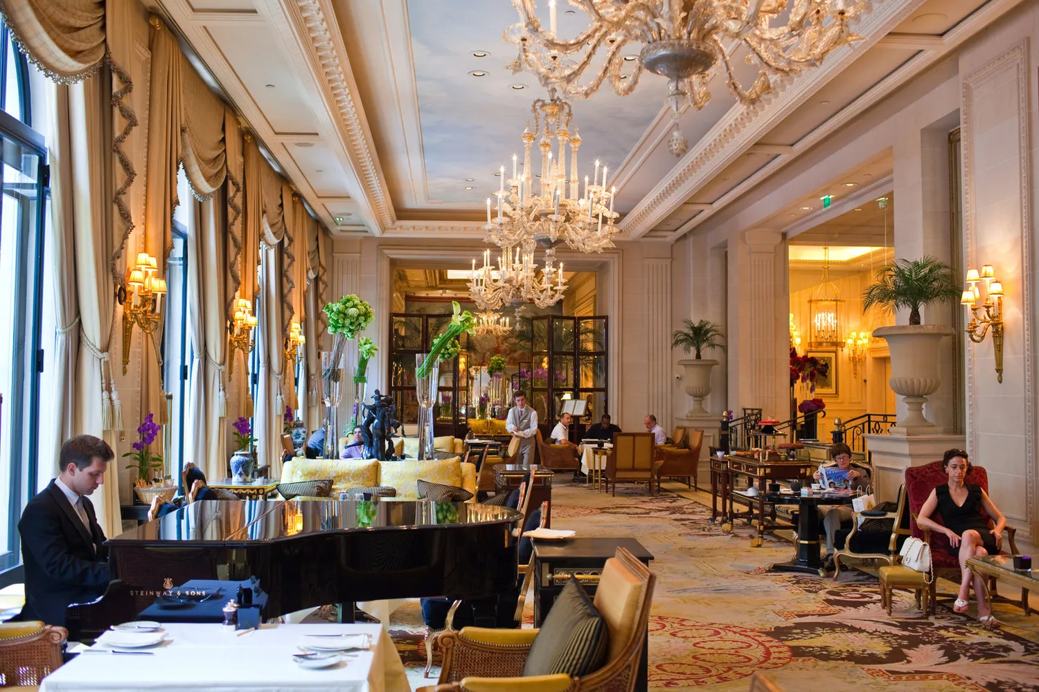 Le Cinq restaurant Paris