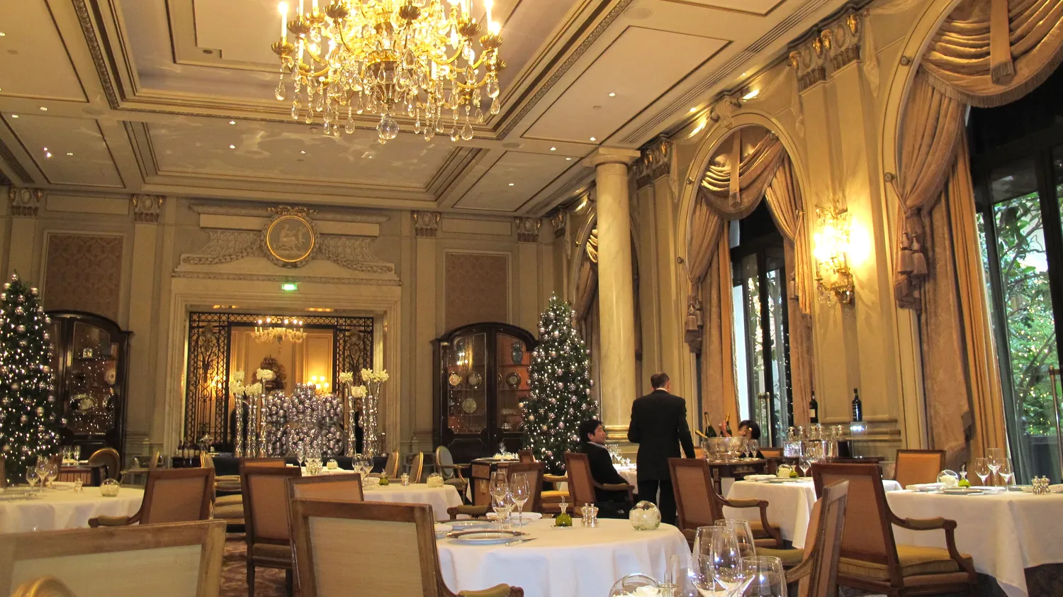 Le Cinq restaurant Paris