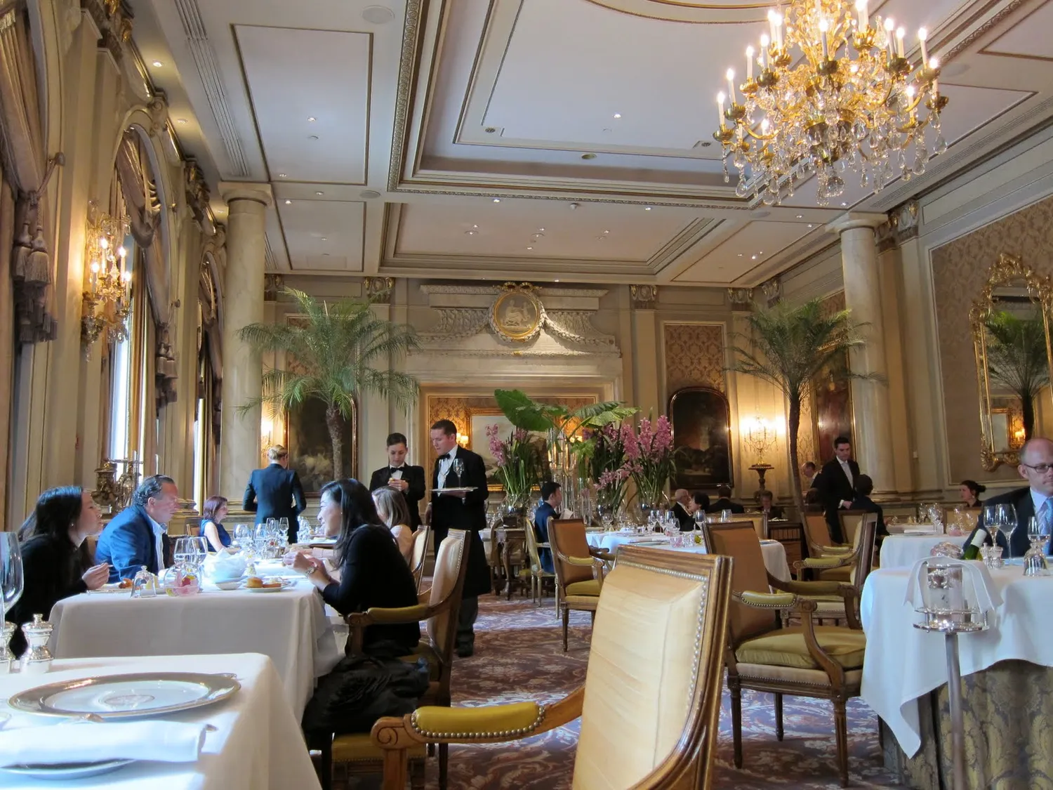 Le Cinq restaurant Paris