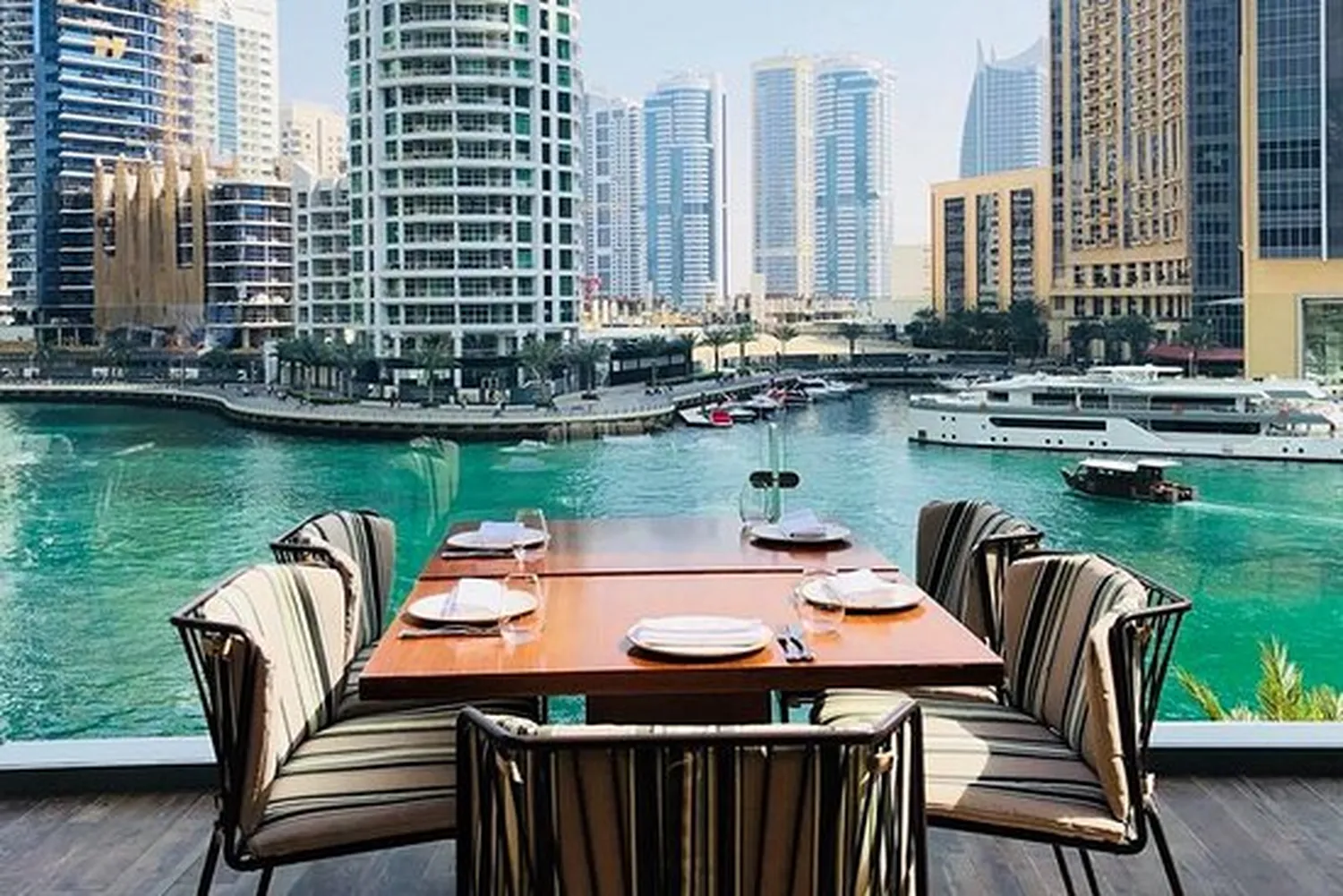 Marina Social restaurant Dubaï