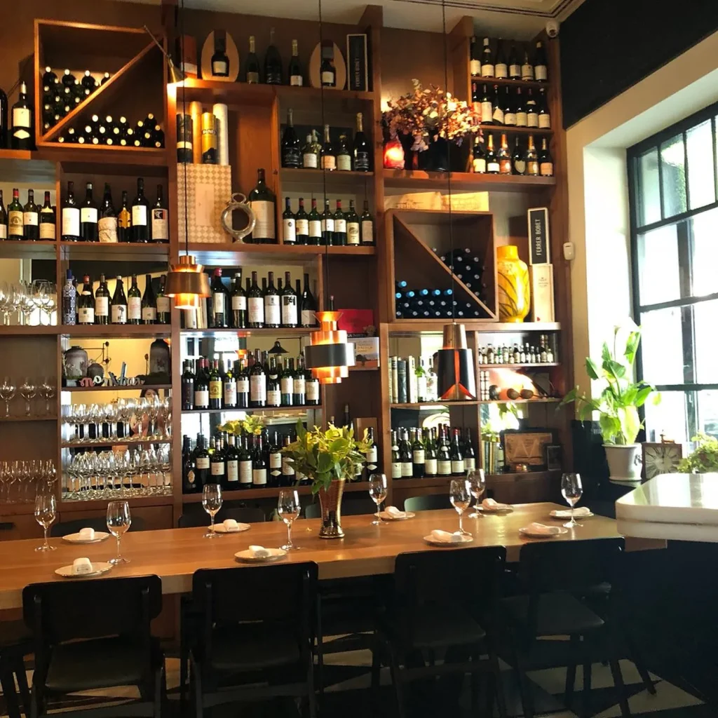 Reservation at MONT BAR restaurant Barcelona KEYS