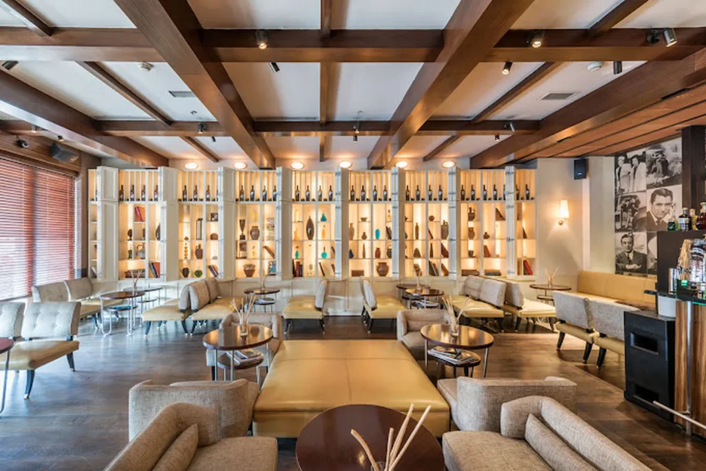 Reservation at PAPER MOON restaurant Istanbul KEYS