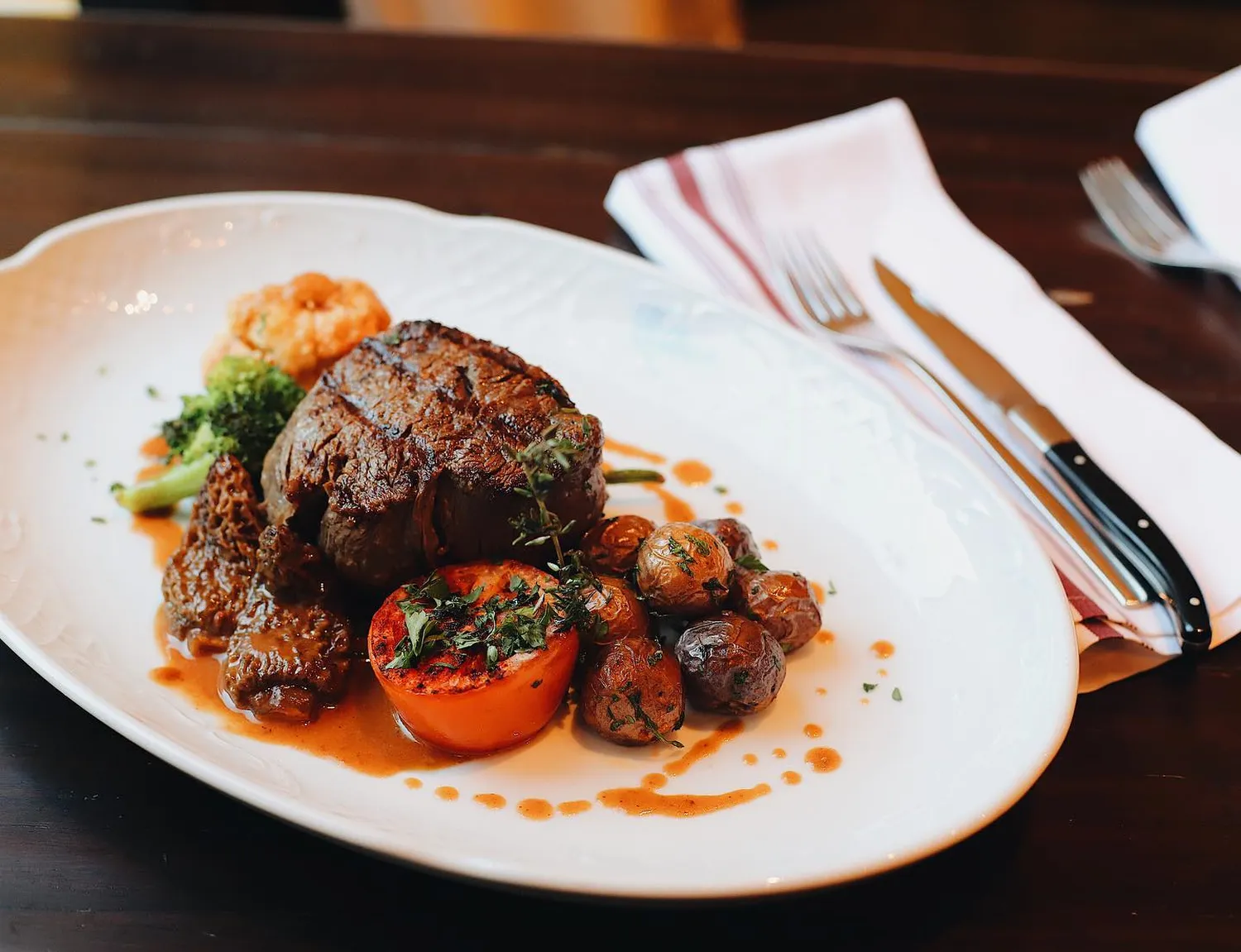 Portus 360 restaurant Montreal