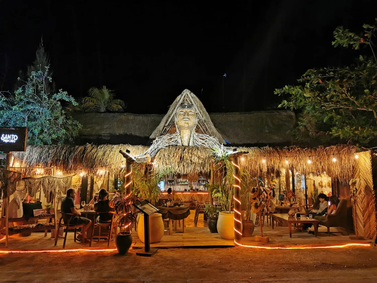 Santo Mercado restaurant bar pub Tulum