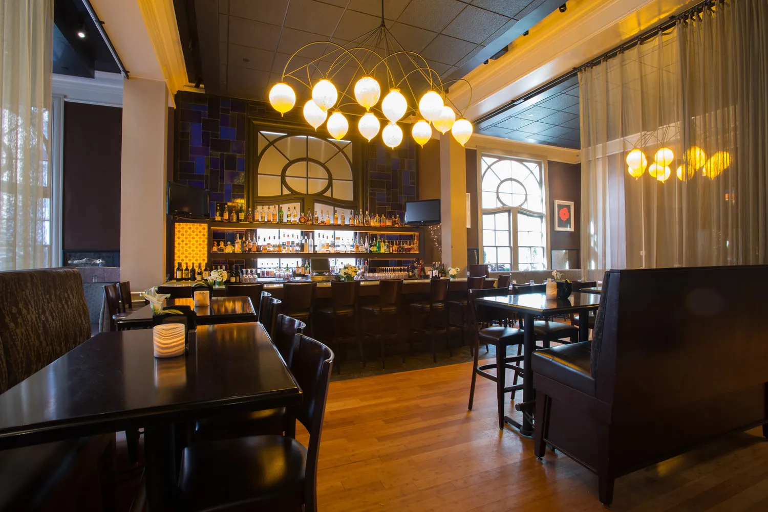 Reservation at Table restaurant Boston The World Keys