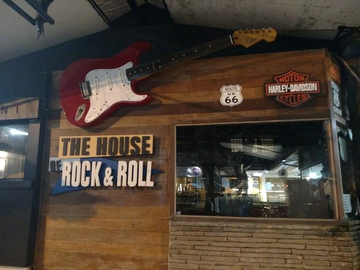 The House Of Rock &amp; Roll bar Búzios