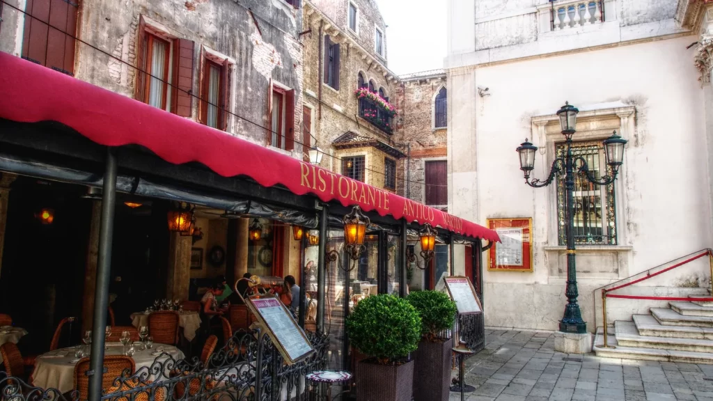 Reservation at ANTICO MARTINI restaurant Venise KEYS