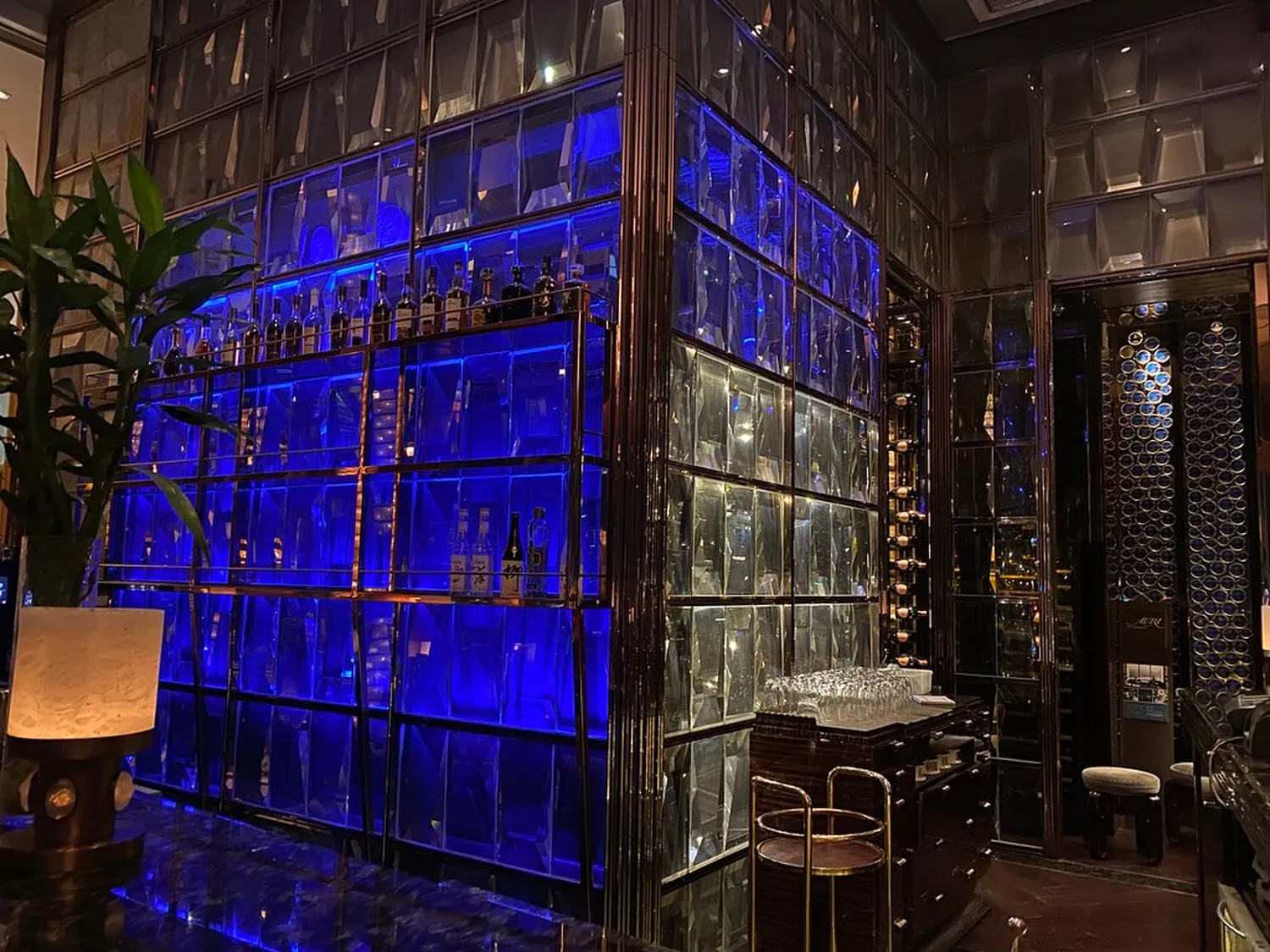 Aura lounge & jazz restaurant Shangai