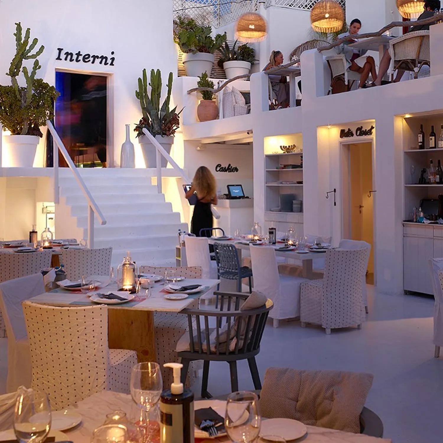 Interni restaurant Mykonos