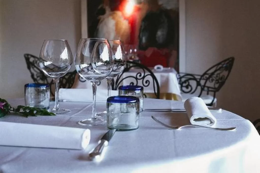 Reservation at LA VILLA MAHANA restaurant Bora bora KEYS