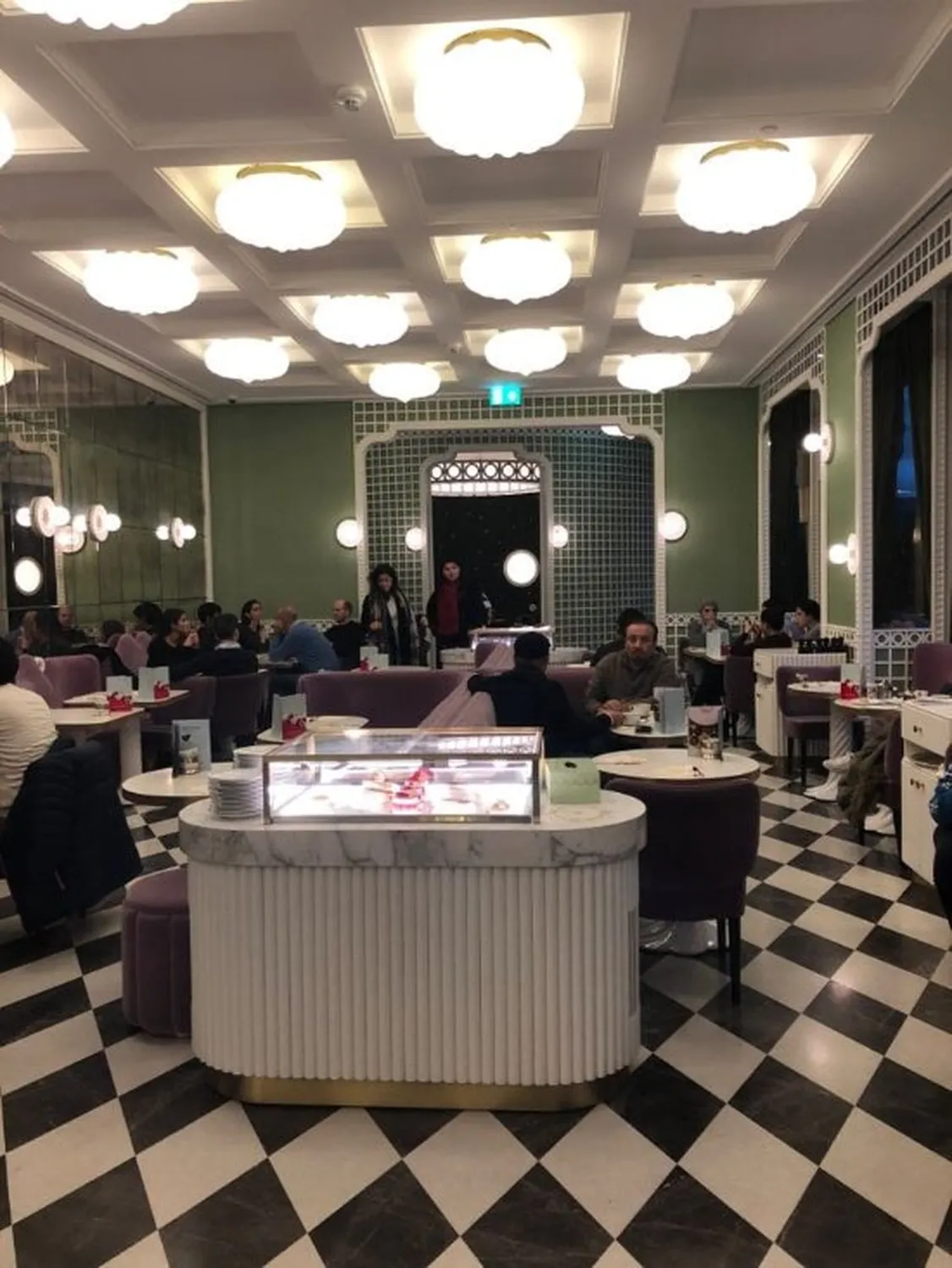 Laduree restaurant Geneva